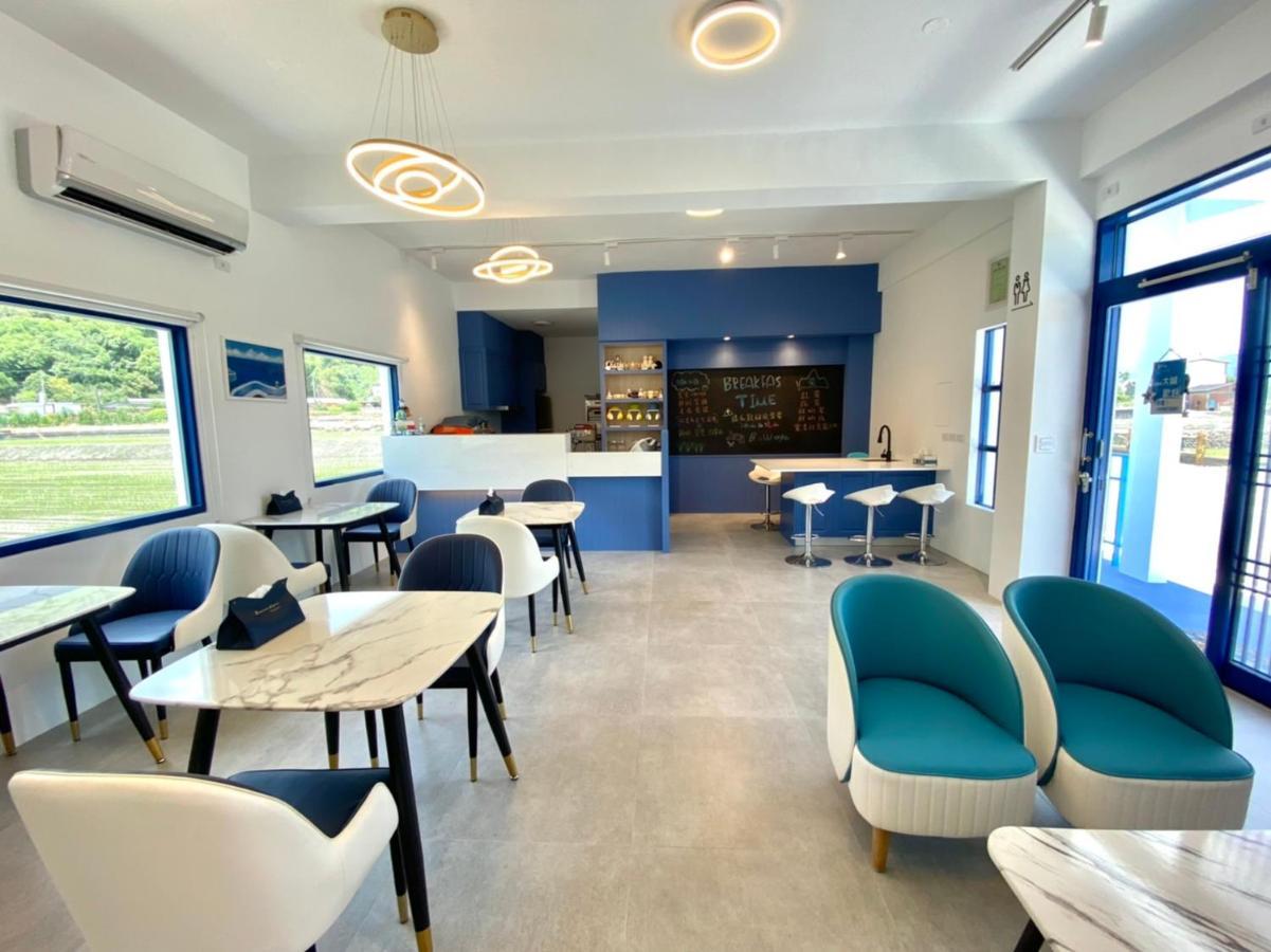 Blue And White Style Holiday B&B Гуаньшань Экстерьер фото