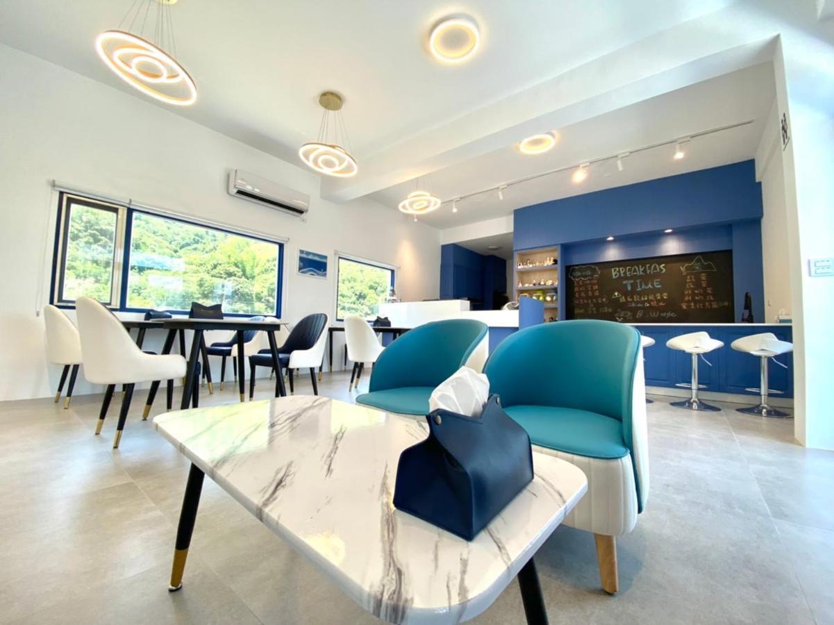 Blue And White Style Holiday B&B Гуаньшань Экстерьер фото